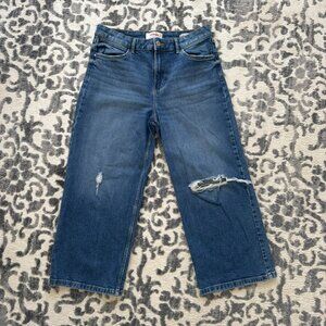 Distressed Wrangler High Rise Loose Straight Cropped Jeans • Size 29